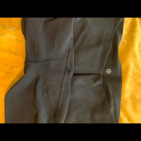 Lululemon 🍋wunder unders sz 8 - Picture 2 of 3